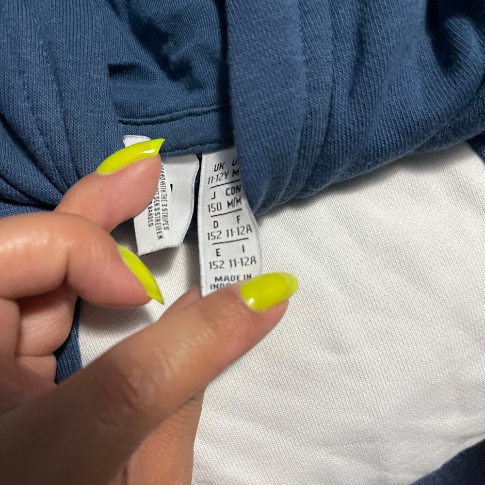 Junior size USA size M - Picture 2 of 2